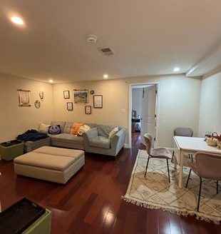 2-Bedroom Townhouse for Rent in Philadelphia, PA 19146 – $2050/mo | 1 Baths | Updated 2025