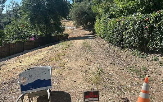 Lot for Sale in Woodland Hills, CA 91364 – 1 Bedroom, 1 Bath – $489000