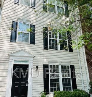3-Bedroom Townhouse  for Rent in Charlotte, NC 28277 – $1950/mo | 3 Baths | Updated 2025