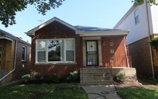 4-Bedroom Single Family Home for Rent in Chicago, IL 60619 – $2600/mo | 2 Baths | Updated 2025