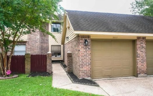 2-Bedroom Townhouse for Rent in Humble, TX 77339 – $1800/mo | 3 Baths | Updated 2025