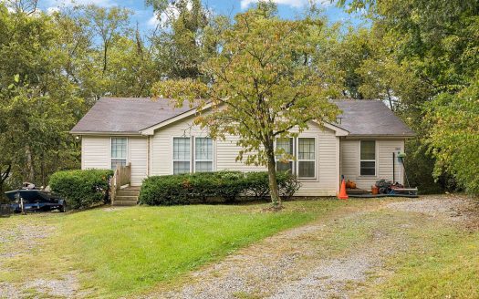 Multi Family Home for Sale in Nashville, TN 37214 – 4 Bedrooms, 1 Baths – $479999