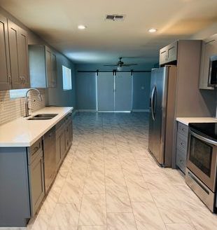 2-Bedroom Apartment  for Rent in Phoenix, AZ 85014 – $2500/mo | 2 Baths | Updated 2025