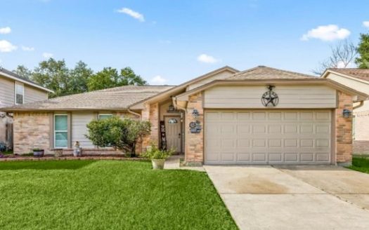 3-Bedroom Single Family Home for Rent in Houston, TX 77066 – $1800/mo | 2 Baths | Updated 2025