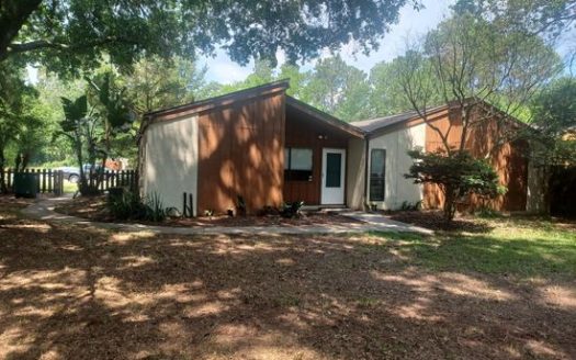 3-Bedroom Apartment for Rent in Jacksonville, FL 32246 – $1600/mo | 2 Baths | Updated 2025