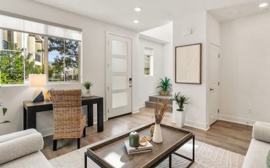Single Family Home for Sale in San Pedro, CA 90732 – 3 Bedrooms, 3 Baths – $919000