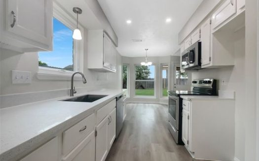 3-Bedroom Single Family Home for Rent in Houston, TX 77041 – $1950/mo | 2 Baths | Updated 2025