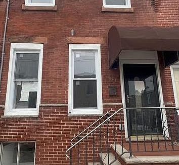 Townhouse for Sale in Philadelphia, PA 19145 – 3 Bedrooms, 2 Baths – $499900