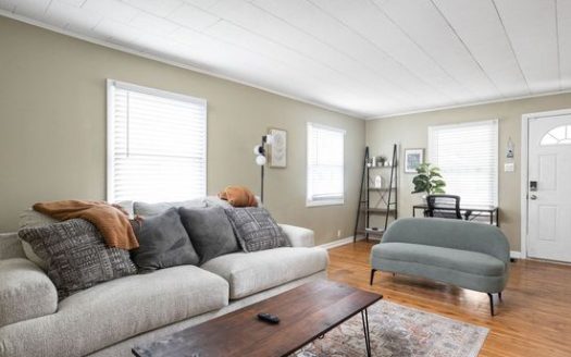 2-Bedroom Apartment for Rent in Indianapolis, IN 46205 – $2017/mo | 1 Baths | Updated 2025