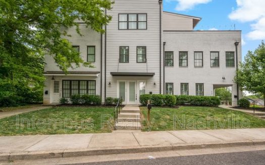 3-Bedroom Townhouse for Rent in Nashville, TN 37207 – $2797/mo | 3 Baths | Updated 2025