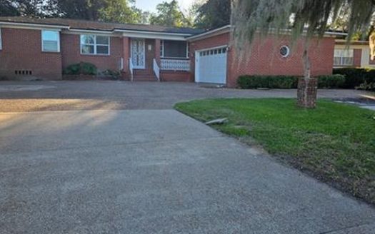 5-Bedroom Single Family Home for Rent in Jacksonville, FL 32208 – $2500/mo | 3 Baths | Updated 2025