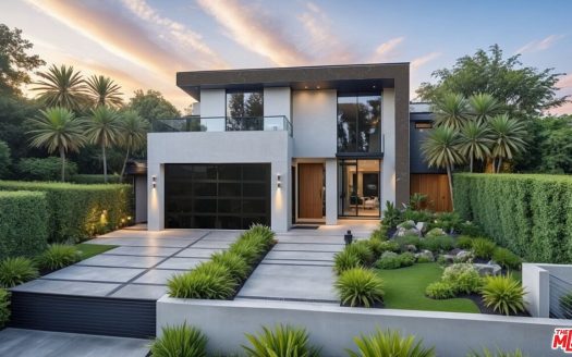 Single Family Home for Sale in Los Angeles, CA 90066 – 5 Bedrooms, 6 Baths – $4895000