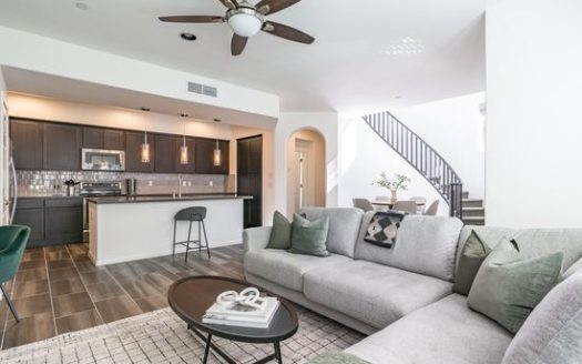 2-Bedroom Townhouse for Rent in Phoenix, AZ 85050 – $3500/mo | 3 Baths | Updated 2025