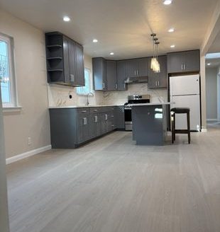 4-Bedroom Multi Family Home for Rent in San Francisco, CA 94124 – $5000/mo | 2 Baths | Updated 2025