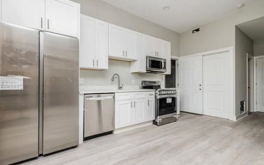 2-Bedroom Apartment  for Rent in Chicago, IL 60608 – $1750/mo | 1 Baths | Updated 2025