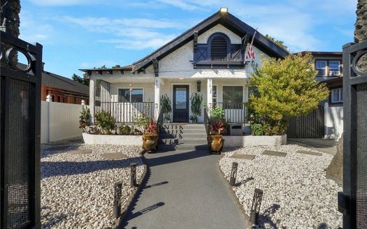 Single Family Home for Sale in Los Angeles, CA 90037 – 6 Bedrooms, 3 Baths – $999999