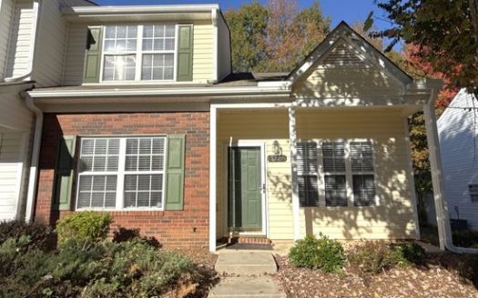 3-Bedroom Townhouse  for Rent in Charlotte, NC 28215 – $1575/mo | 3 Baths | Updated 2025