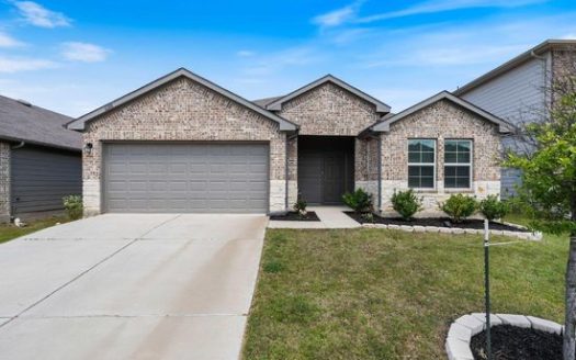 3-Bedroom Single Family Home for Rent in Austin, TX 78724 – $2000/mo | 2 Baths | Updated 2025