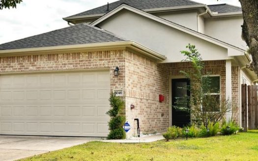 4-Bedroom Single Family Home for Rent in Houston, TX 77033 – $2100/mo | 3 Baths | Updated 2025