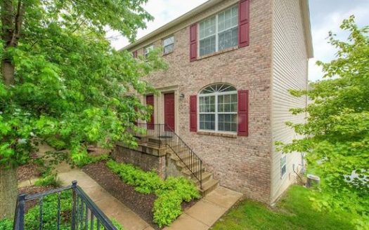 2-Bedroom Townhouse for Rent in Indianapolis, IN 46208 – $1695/mo | 2 Baths | Updated 2025