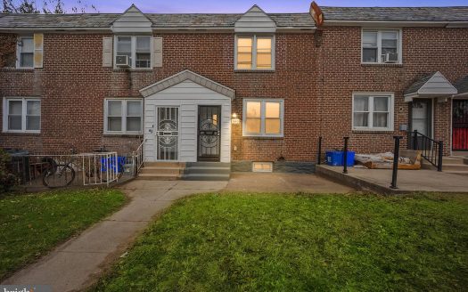Townhouse for Sale in Philadelphia, PA 19151 – 3 Bedrooms, 2 Baths – $245000