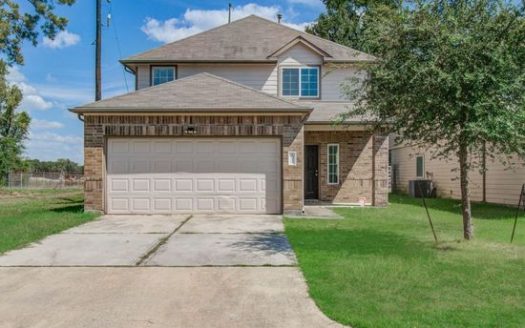 3-Bedroom Single Family Home for Rent in Houston, TX 77044 – $2100/mo | 3 Baths | Updated 2025