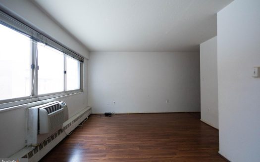 Condo for Sale in Philadelphia, PA 19103 – 1 Bedroom, 1 Bath – $120000