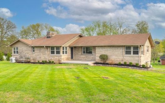 3-Bedroom Single Family Home for Rent in Madison, TN 37115 – $2200/mo | 3 Baths | Updated 2025