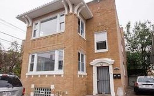 3-Bedroom Townhouse  for Rent in Chicago, IL 60649 – $1500/mo | 1 Baths | Updated 2025