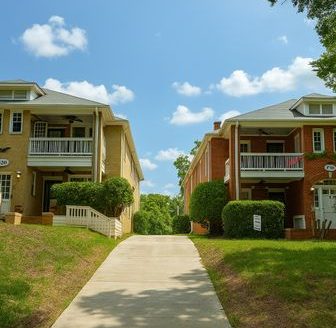 2-Bedroom Apartment  for Rent in Charlotte, NC 28208 – $1750/mo | 2 Baths | Updated 2025
