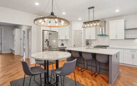 4-Bedroom Apartment  for Rent in Nashville, TN 37207 – $3950/mo | 3 Baths | Updated 2025