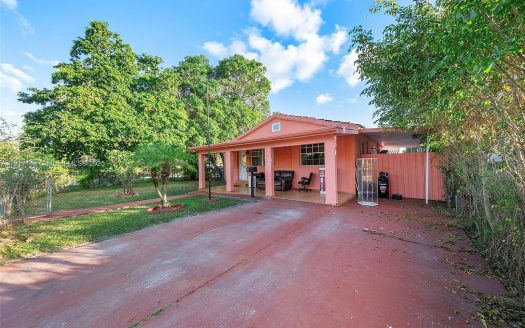 Single Family Home for Sale in Miami, FL 33134 – 3 Bedrooms, 2 Baths – $749999