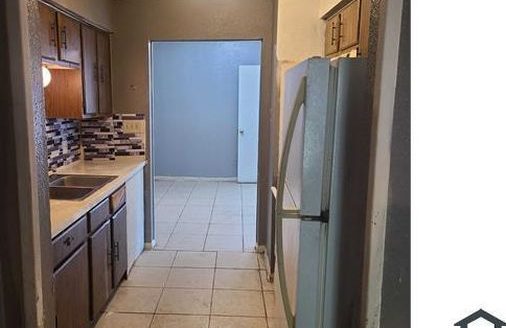 3-Bedroom Townhouse  for Rent in Houston, TX 77039 – $1400/mo | 2 Baths | Updated 2025