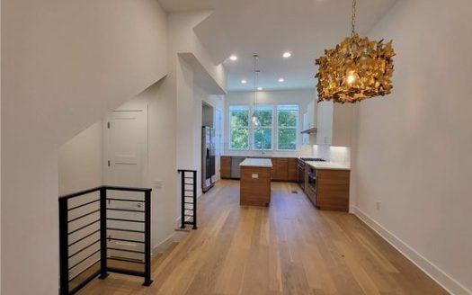 2-Bedroom Condo for Rent in Austin, TX 78705 – $2899/mo | 3 Baths | Updated 2025