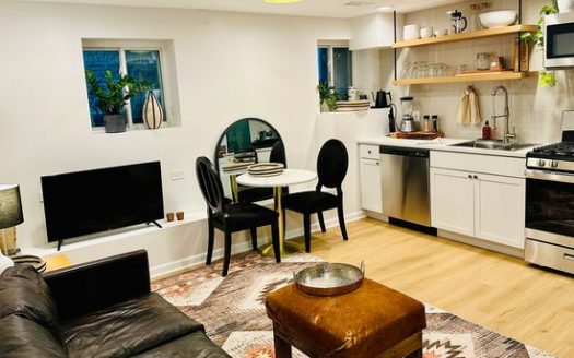 2-Bedroom Apartment  for Rent in Chicago, IL 60618 – $2000/mo | 1 Baths | Updated 2025