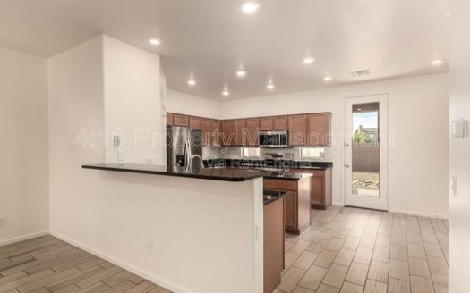 4-Bedroom Single Family Home for Rent in Phoenix, AZ 85040 – $2850/mo | 4 Baths | Updated 2025