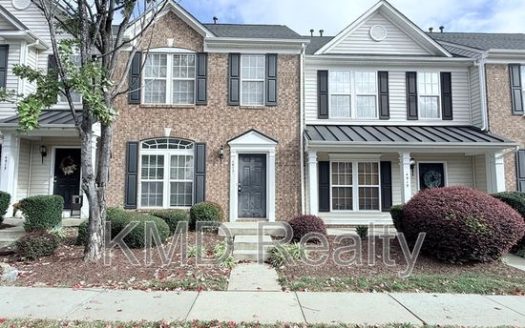 2-Bedroom Townhouse  for Rent in Charlotte, NC 28213 – $1595/mo | 3 Baths | Updated 2025