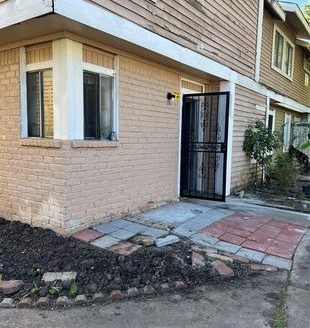 3-Bedroom Townhouse for Rent in Houston, TX 77072 – $1550/mo | 3 Baths | Updated 2025