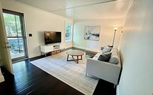 2-Bedroom Townhouse  for Rent in Nashville, TN 37221 – $1795/mo | 2 Baths | Updated 2025