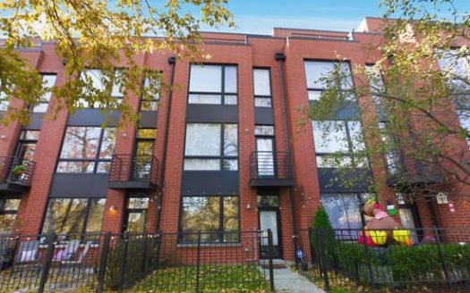 3-Bedroom Apartment for Rent in Chicago, IL 60618 – $4000/mo | 3 Baths | Updated 2025
