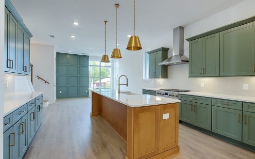 Townhouse for Sale in Nashville, TN 37206 – 4 Bedrooms, 4 Baths – $749900