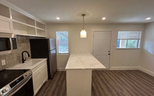 1-Bedroom Apartment for Rent in Austin, TX 78756 – $1300/mo | 1 Baths | Updated 2025