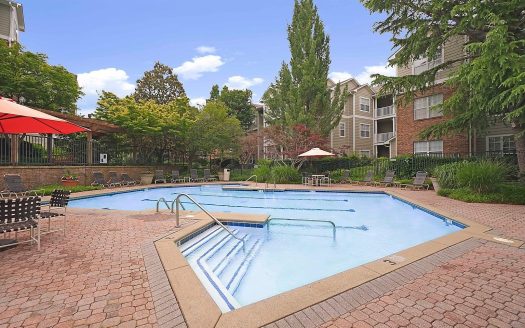 Condo for Sale in Nashville, TN 37215 – 1 Bedroom, 1 Bath – $211900