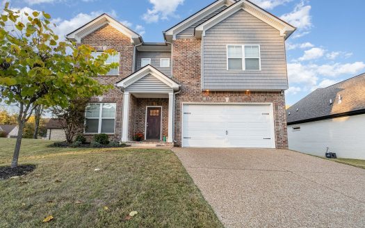 Single Family Home for Sale in Hermitage, TN 37076 – 3 Bedrooms, 3 Baths – $525900