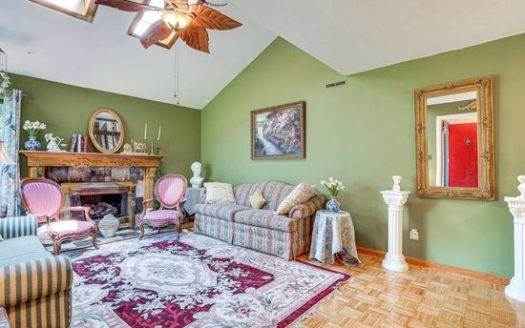 3-Bedroom Townhouse for Rent in Malta, NY 12020 – $2600/mo | 3 Baths | Updated 2025
