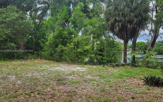 Lot for Sale in Miami, FL 33167 – 1 Bedroom, 1 Bath – $2700000