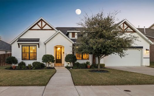 Single Family Home for Sale in Fort Worth, TX 76179 – 4 Bedrooms, 3 Baths – $525000