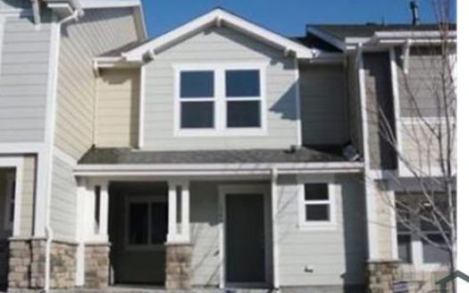 3-Bedroom Townhouse  for Rent in Denver, CO 80249 – $2950/mo | 2 Baths | Updated 2025