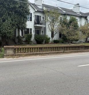 2-Bedroom Apartment  for Rent in Nashville, TN 37205 – $2000/mo | 2 Baths | Updated 2025