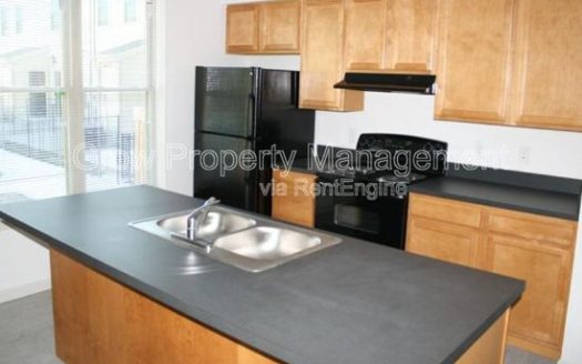 3-Bedroom Townhouse  for Rent in Philadelphia, PA 19147 – $2137/mo | 3 Baths | Updated 2025